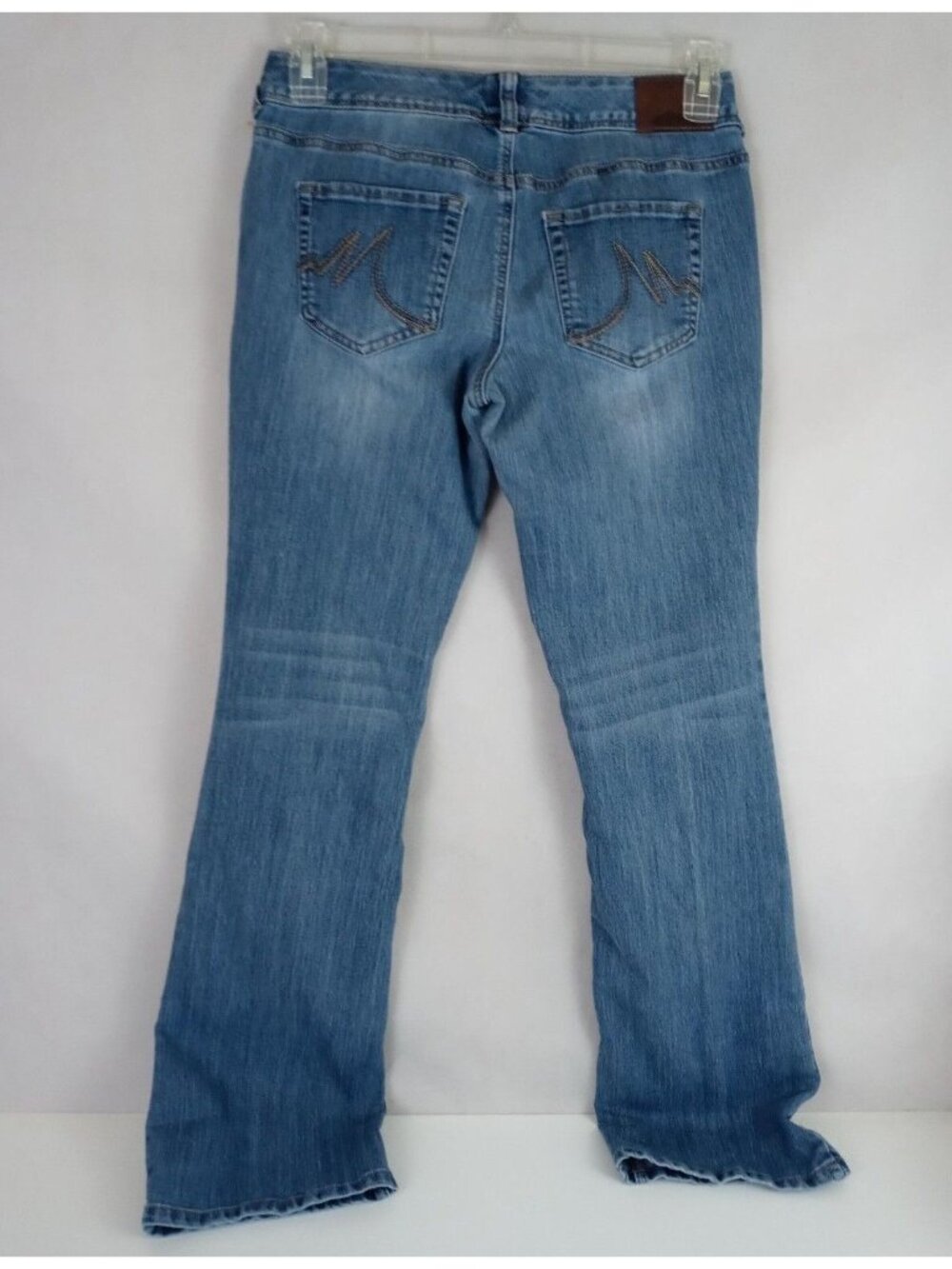 Maurices Distressed Whiskered Embroidered Bootcut Jeans Size 5/6 Long